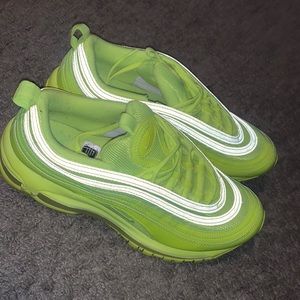 NIKE AIRMAX SIZE 7.5 Men